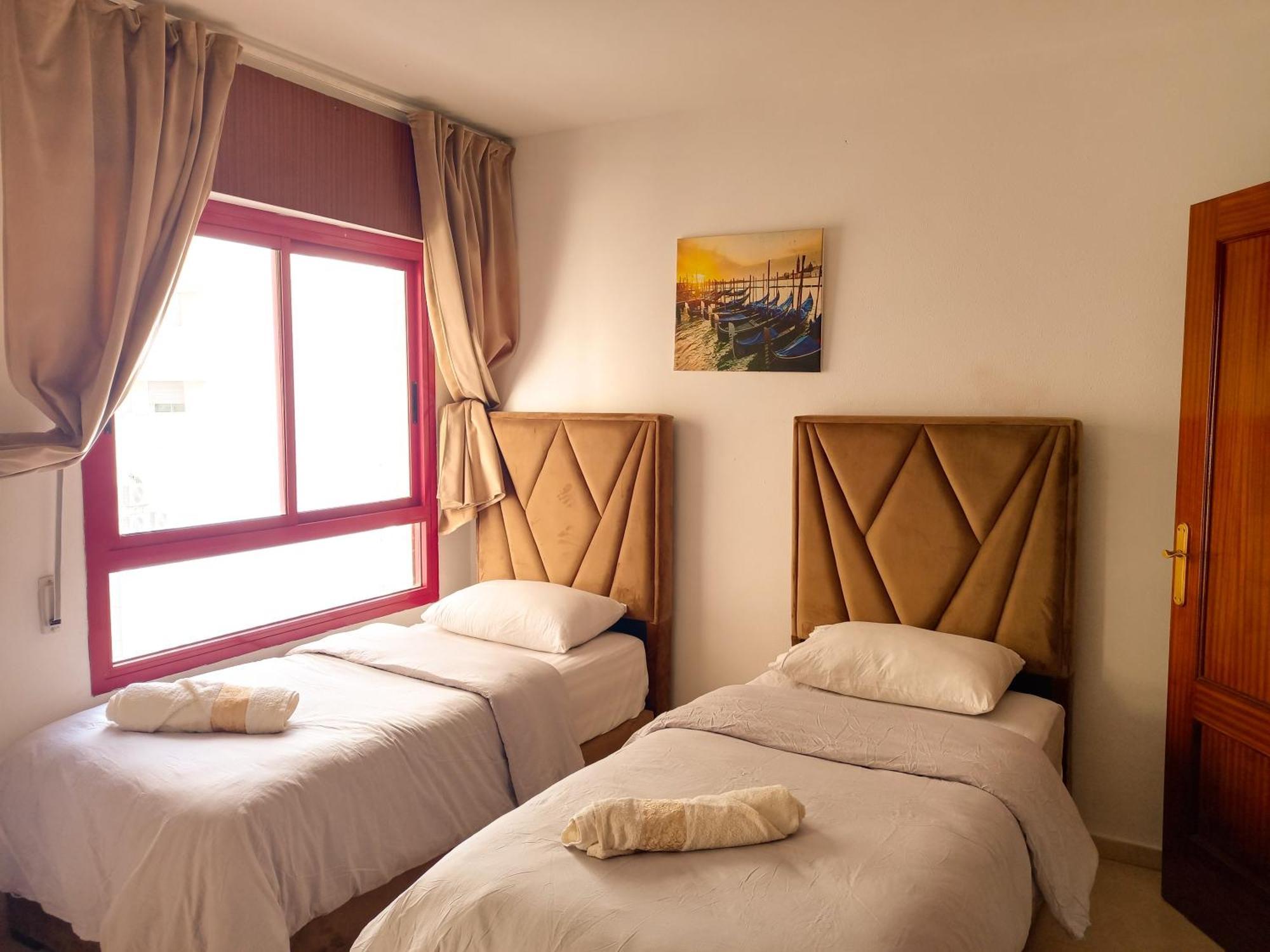 Appartement A Malabata En Face Centre Commercial Megarama & La Gare De Tgv M2 タンジェ エクステリア 写真